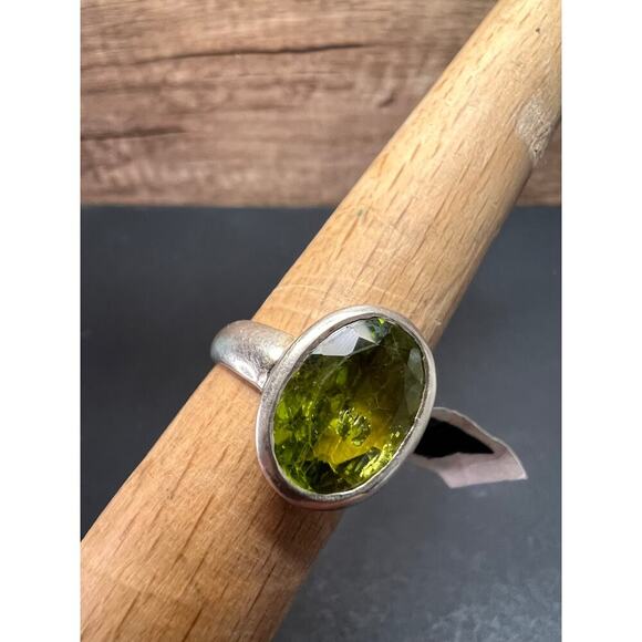 NEW size 7.5 oval cut peridot sterling silver ring 5.72 grams - Picture 11 of 16